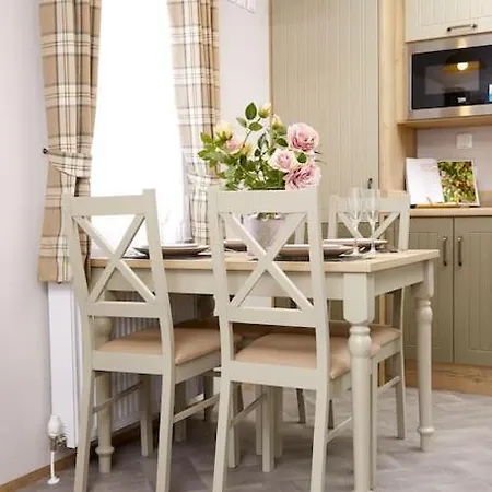 Hotel Hot Tub - York - Fishing Lakes - Free Parking - 4
